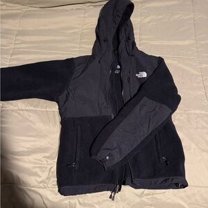 The North Face Black Ski Jacket with Hood and Full Zip Closure
